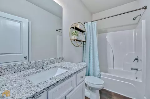 285 Stonecreek Pkwy, Covington, GA 30016 photo 6