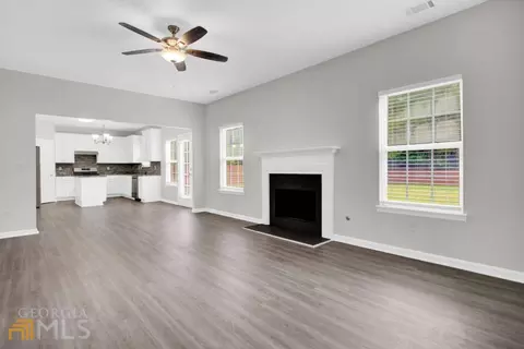 421 Ryoaks Dr, Hampton, GA 30228 photo 9