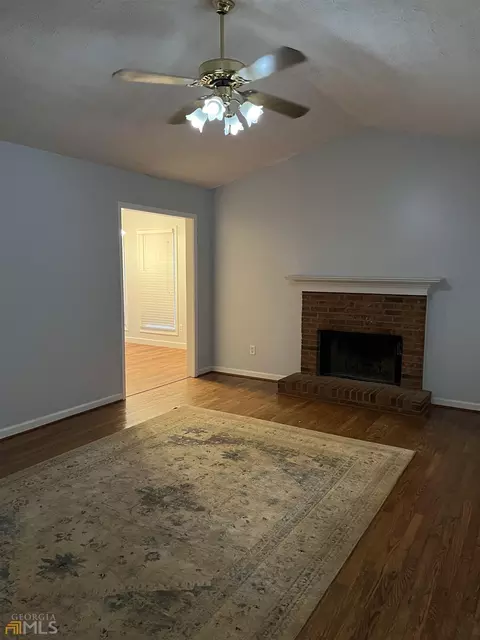 95 Roberts Rd, Covington, GA 30016 photo 2