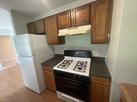 575 Shellnut Dr, Forest Park, GA 30297 photo 9