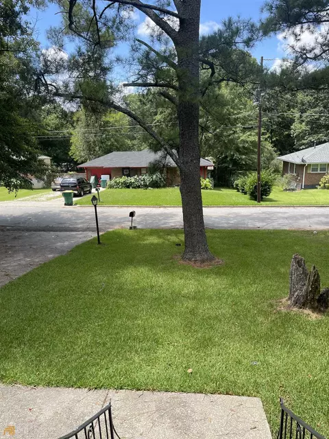 575 Shellnut Dr, Forest Park, GA 30297 photo 3