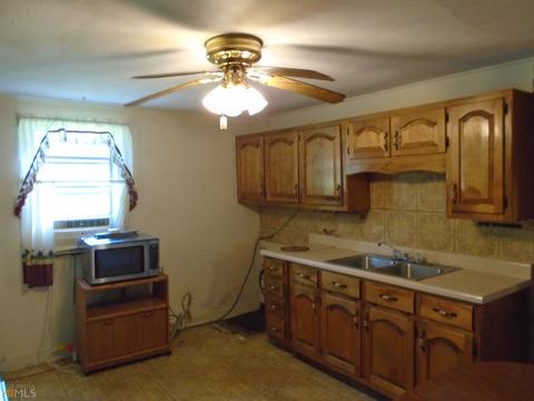 7 Ware St, Barnesville, GA 30204 photo 10