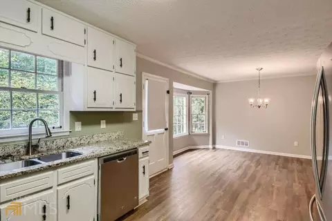 241 Deer Trace Dr, Mcdonough, GA 30253 photo 10