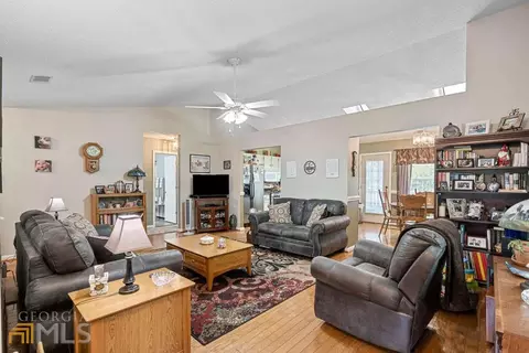 107 Rolling River Dr, Calhoun, GA 30701 photo 13