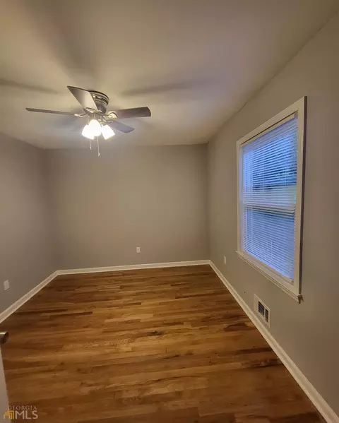 6583 Katie Ln, Morrow, GA 30260 photo 8