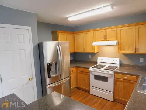 3377 Waggoner Trl, Rex, GA 30273 photo 4