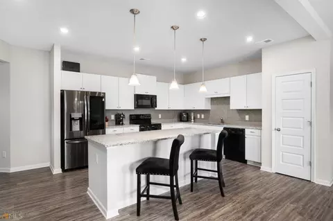 205 Centennial Cir, Canton, GA 30114 photo 4