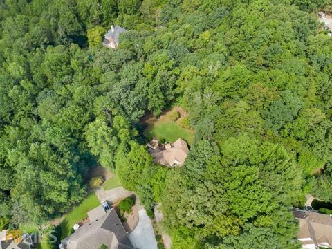 5380 Overbend Trl, Suwanee, GA 30024 photo 10