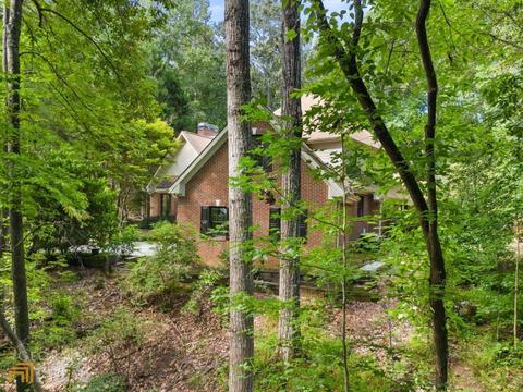 5380 Overbend Trl, Suwanee, GA 30024 photo 3