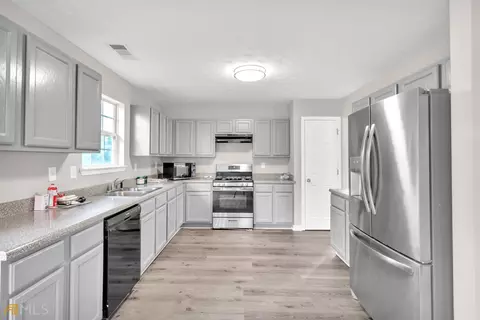 1725 Bennett Dr, Mcdonough, GA 30253 photo 9