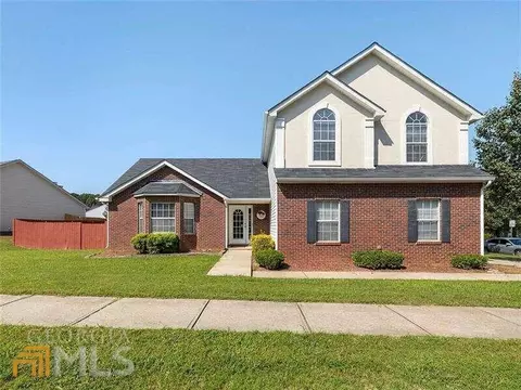 3581 Creekview Dr, Rex, GA 30273 photo 1