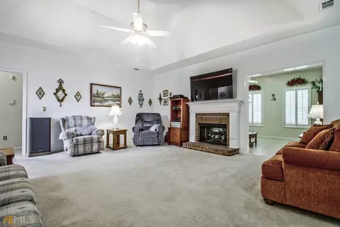 219 Edenwylde Ct, Hampton, GA 30228 photo 5