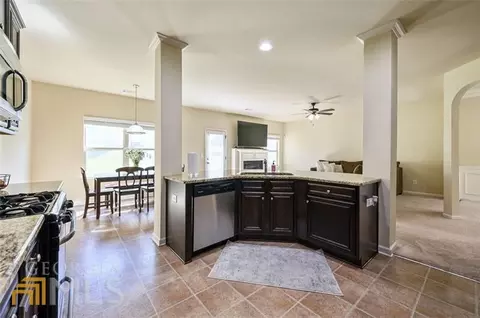 7626 Bowhead Ct, Fairburn, GA 30213 photo 16