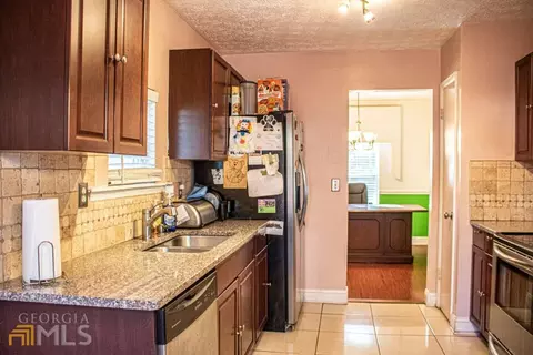 5652 Phillips Dr, Morrow, GA 30260 photo 5