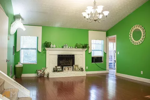 5652 Phillips Dr, Morrow, GA 30260 photo 3
