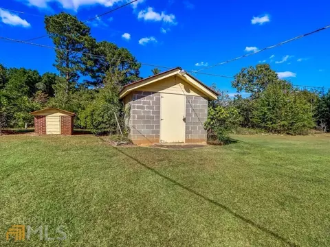 228 E Wright St, Winder, GA 30680 photo 34