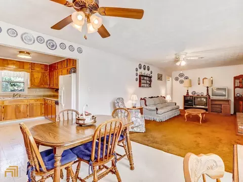 228 E Wright St, Winder, GA 30680 photo 13