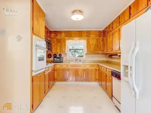228 E Wright St, Winder, GA 30680 photo 15