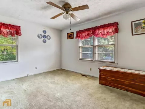 228 E Wright St, Winder, GA 30680 photo 19