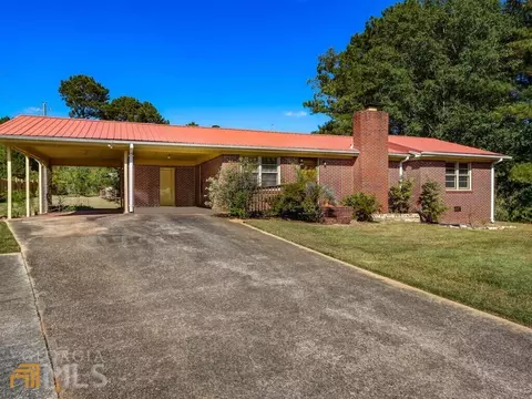 228 E Wright St, Winder, GA 30680 photo 3