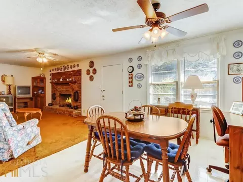 228 E Wright St, Winder, GA 30680 photo 12