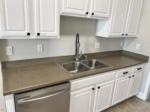 184 Roy Dr, Byron, GA 31008 photo 9