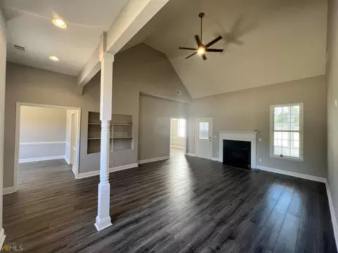 184 Roy Dr, Byron, GA 31008 photo 3