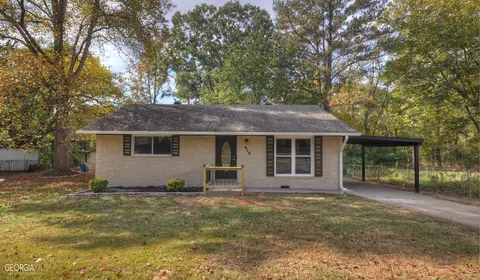 675 Nassau St, Forest Park, GA 30297