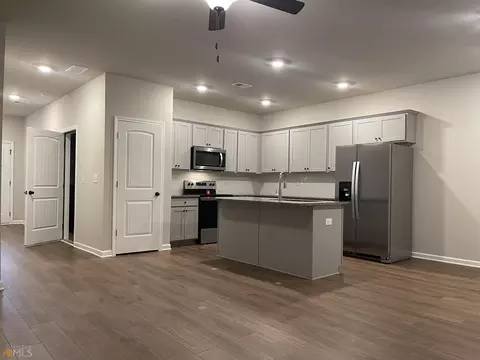 295 Skipjack Ct, Covington, GA 30016 photo 6