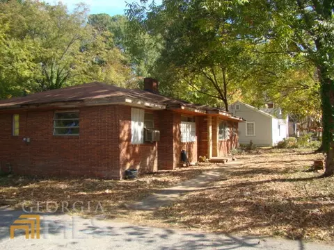 503 E Washington St, Monroe, GA 30655 photo 3