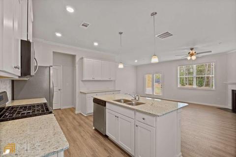 151 Hampton Cir, Mcdonough, GA 30253 photo 5
