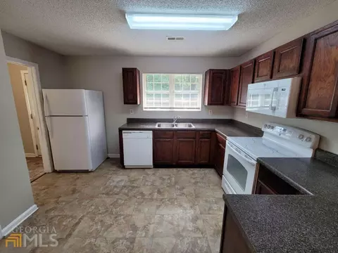 156 Evergreen Dr, Jackson, GA 30233 photo 5