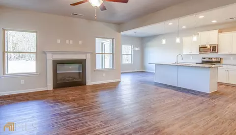 1076 Lyndhurst Ln, Bethlehem, GA 30620 photo 5