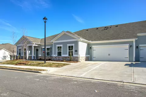 2537 Rathburn Cir, Loganville, GA 30052
