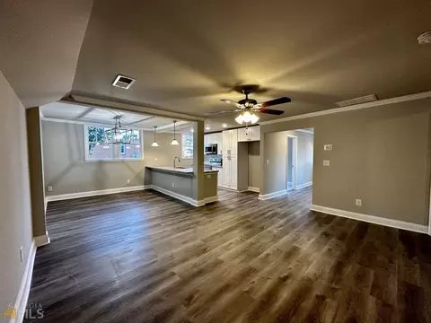 305 E Broad St, Winder, GA 30680 photo 16