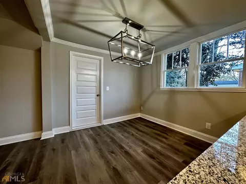 305 E Broad St, Winder, GA 30680 photo 12