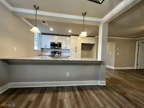305 E Broad St, Winder, GA 30680 photo 10