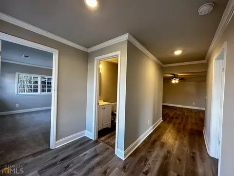 305 E Broad St, Winder, GA 30680 photo 18