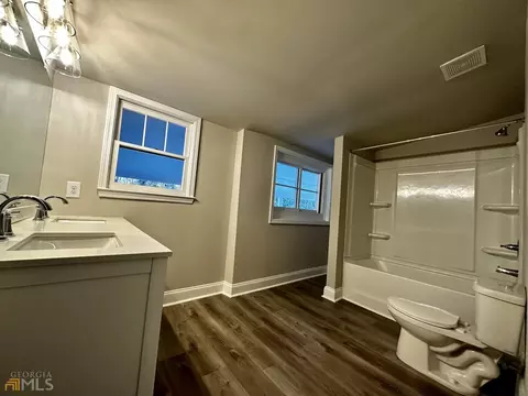 305 E Broad St, Winder, GA 30680 photo 25