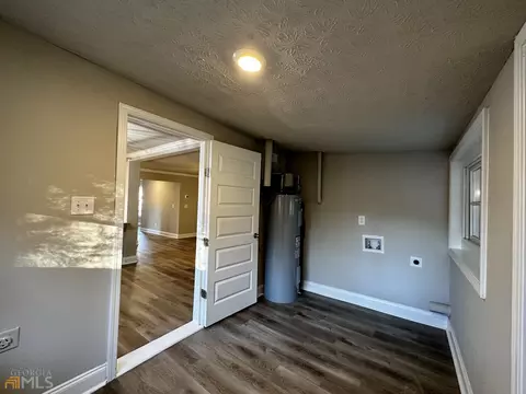305 E Broad St, Winder, GA 30680 photo 27
