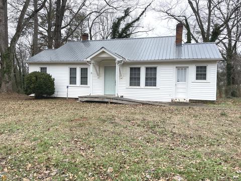 209 Walnut St, Cornelia, GA 30531 photo 1