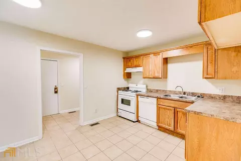 2242 Talley Dr, Chamblee, GA 30341 photo 10