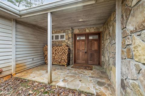 588 Windridge Rd, Clarkesville, GA 30523 photo 4