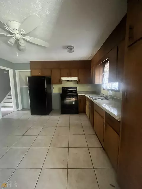 2271 Olin Ct, Morrow, GA 30260 photo 9