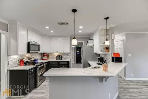 702 Michael Dr, Winder, GA 30680 photo 17