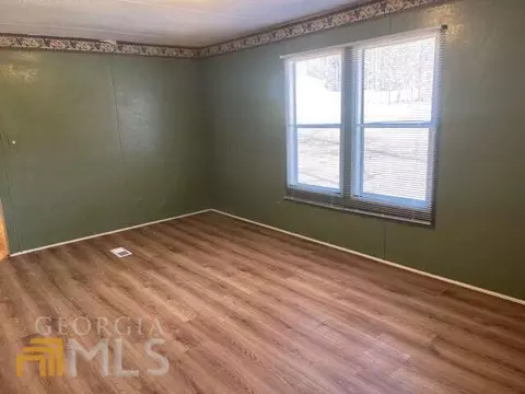 320 Stonegate Dr, Winder, GA 30680 photo 6