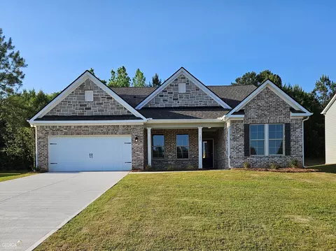1207 Chardonnay Ln, Griffin, GA 30223