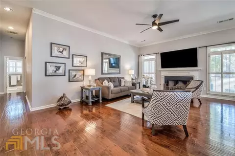 6715 Torrey Pine Cir, Suwanee, GA 30024 photo 22