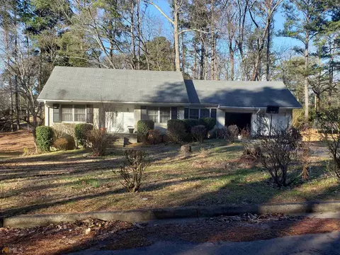 3615 Las Olas Dr, College Park, GA 30349