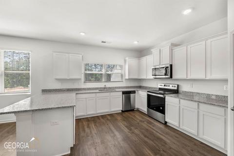 1631 E Brook Dr, Conyers, GA 30012 photo 6